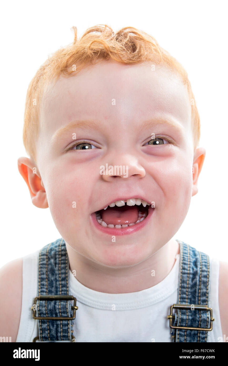 Baby Boy portrait sur un fond blanc isolé Banque D'Images