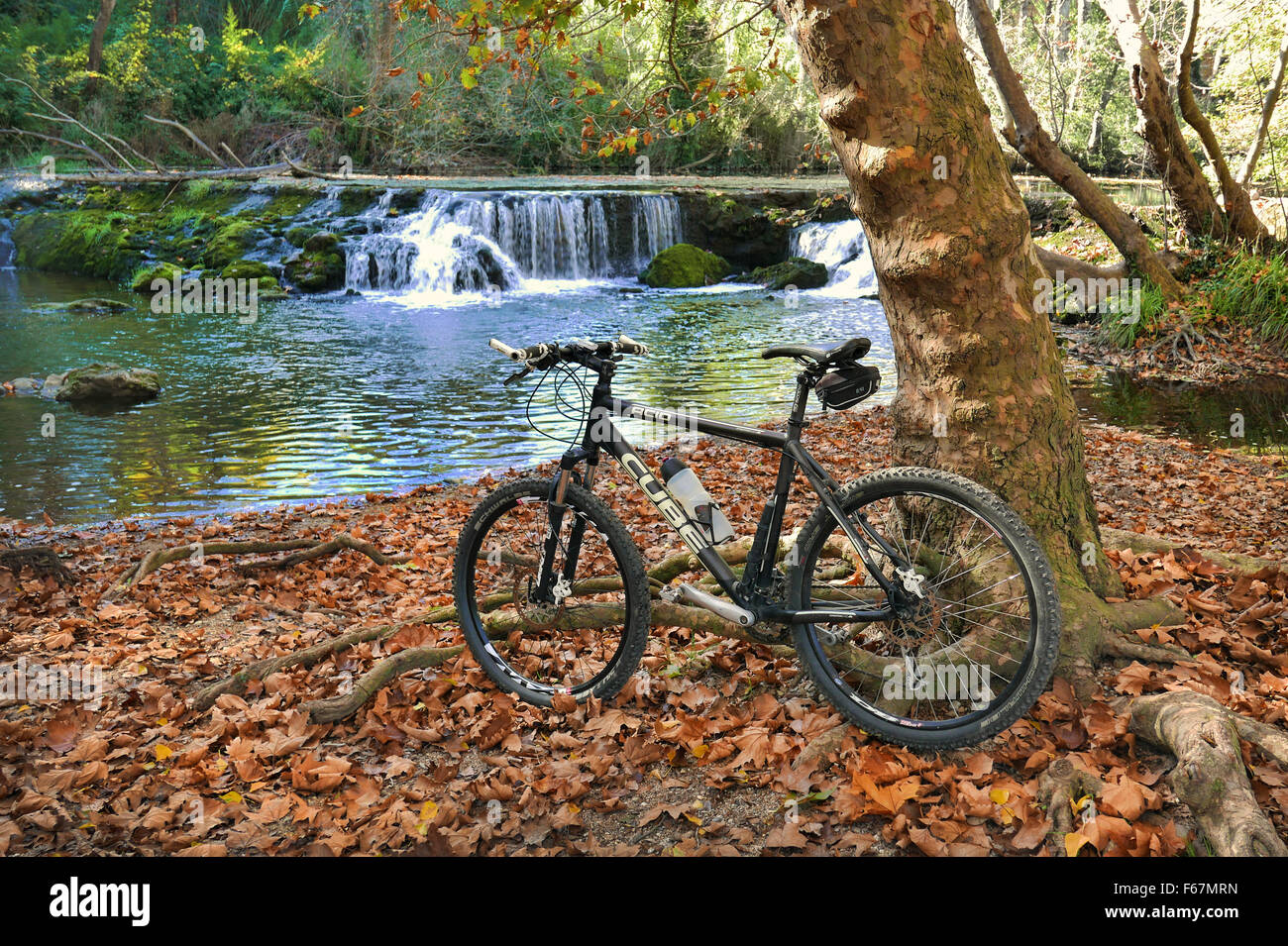 Randonnée VTT dans la campagne catalane Espagne Banque D'Images