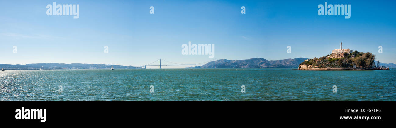 L'île d'Alcatraz, CA - Nov 6, 2015 : l'île d'Alcatraz est connu pour Alcatraz prison fédérale et il est maintenant un touriste destinatio Banque D'Images