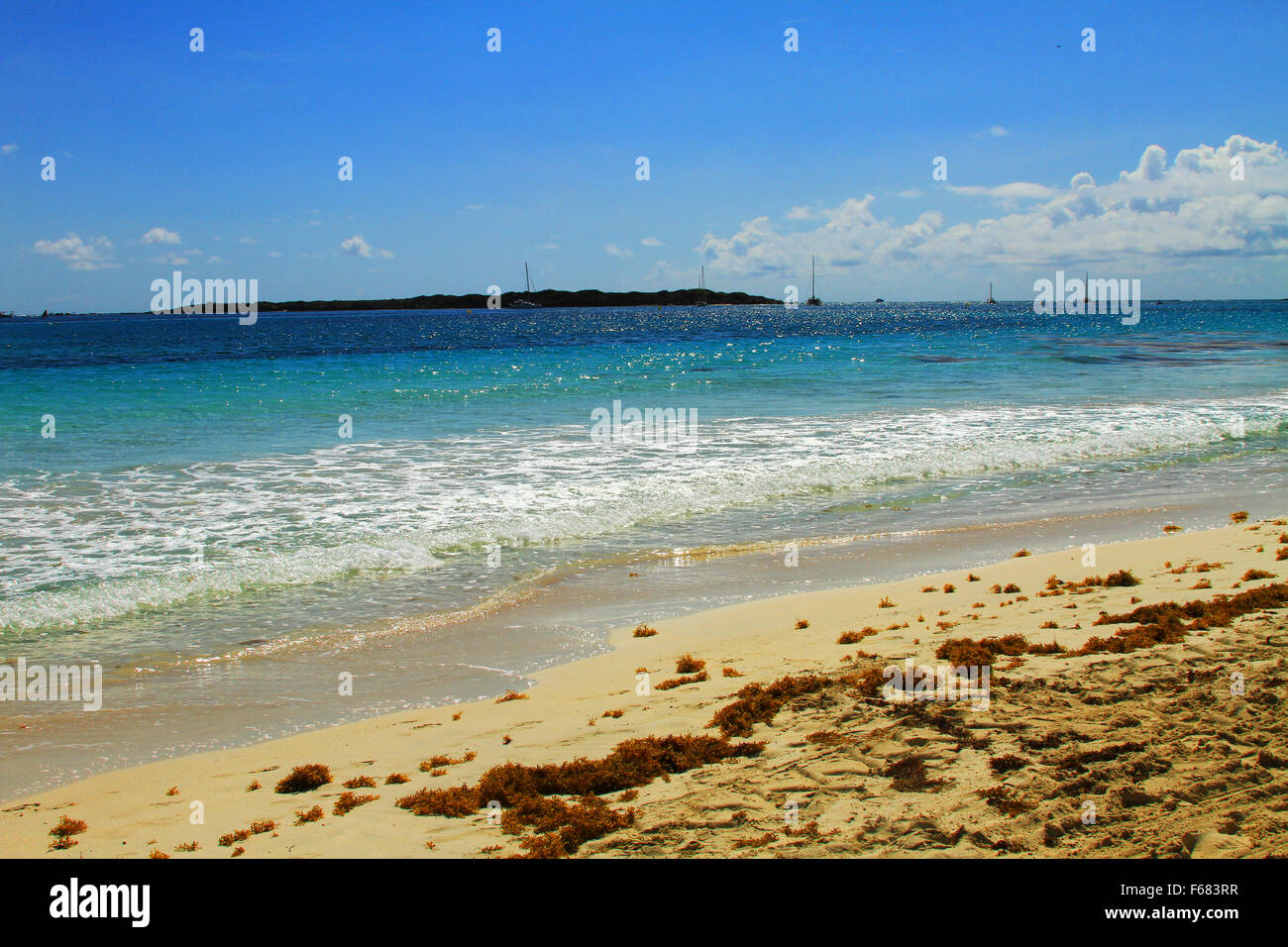 Orient bay et plage de Saint Martin, ou Saint Martin, une île des Caraïbes dans les Antilles françaises des Antilles françaises Banque D'Images