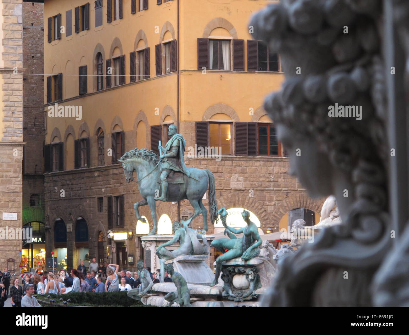 Florence : Voyage en Toscane - talie. Images de Palazzo vecchio, David, Pote Vecchio, Arno, par nuit Banque D'Images