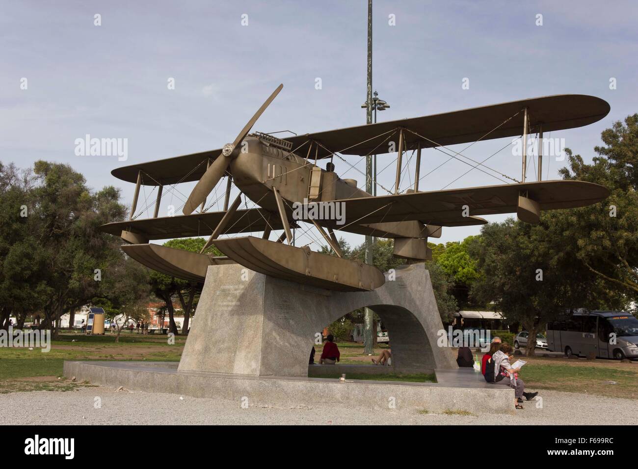 Lisbonne, Portugal - 24 octobre 2014 : Santa Cruz d'hydravions Fairey monument à Belém, Lisbonne Banque D'Images