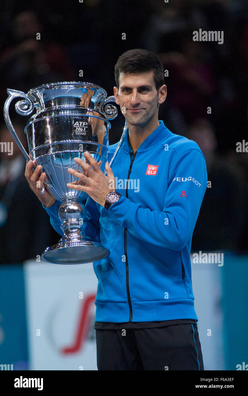 O2 Arena, London, UK. 15 Nov, 2015. Novak Djokovic a signé la fin de l'exercice no 1 Unis Classement ATP pour une quatrième fois. Credit : sportsimages/Alamy Live News Banque D'Images