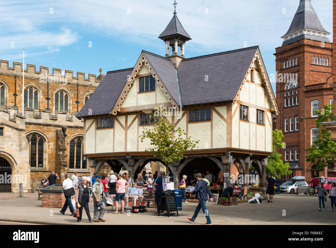 17e siècle l'ancienne école de grammaire, Place de l'Église, Market Harborough, Leicestershire, Angleterre, Royaume-Uni Banque D'Images