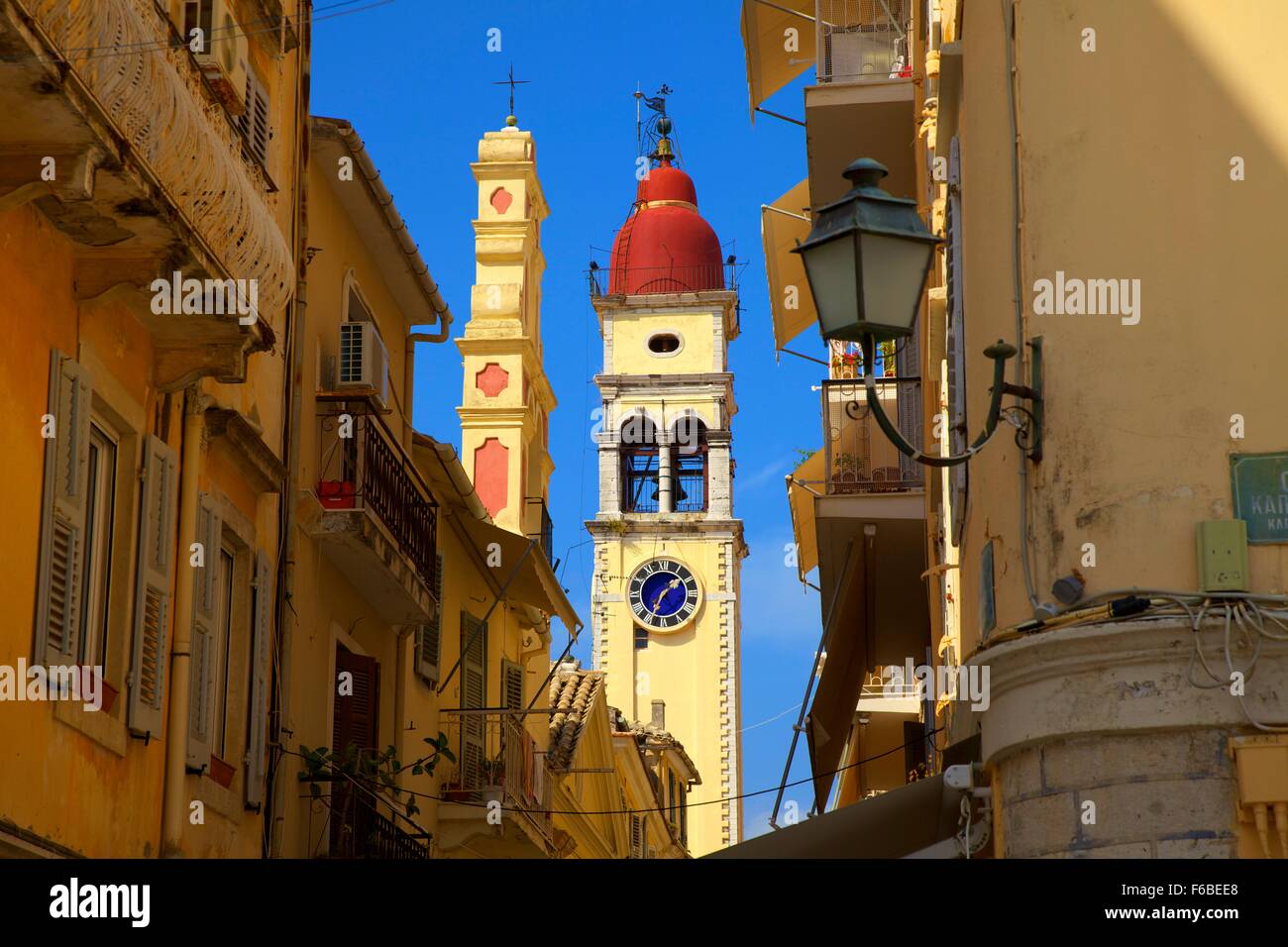 Église Saint-spyridon, vieille ville de Corfou, Corfou, îles Ioniennes, îles grecques, Grèce, Europe Banque D'Images