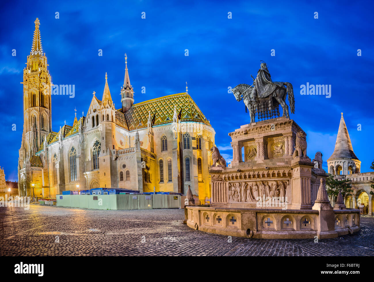 La Hongrie, Budapest, statue de Saint Stephen,Saint Matthias Church Banque D'Images
