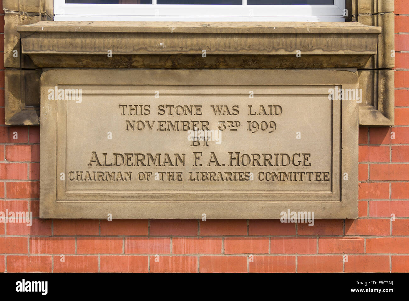 Commémoration de pierre de l'édifice d'Astley Bridge Branch Library, Bolton, portées par l'échevin F.A. Le 3 novembre 1909 Horridge Banque D'Images