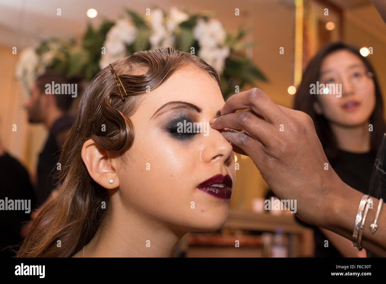 Les coulisses de modèles des collections de Paris Banque D'Images