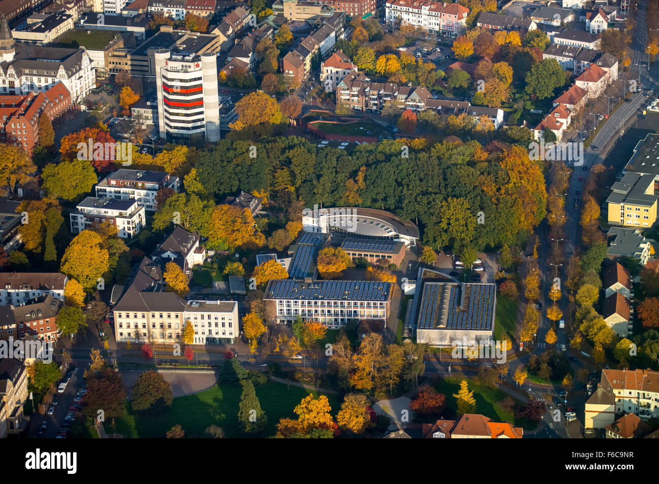 L'école secondaire, Riesener, Gladbeck, Ruhr, Rhénanie du Nord-Westphalie, Allemagne, l'Europe vue aérienne, les oiseaux-lunettes voir l'antenne, Banque D'Images