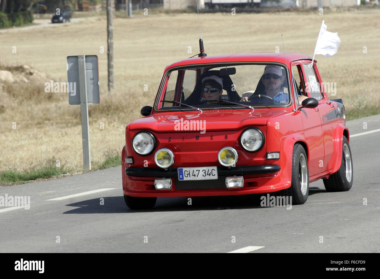 Siège de voiture classique 600 réunion à Albacete, en Espagne. Simca 1000 rouge. Banque D'Images