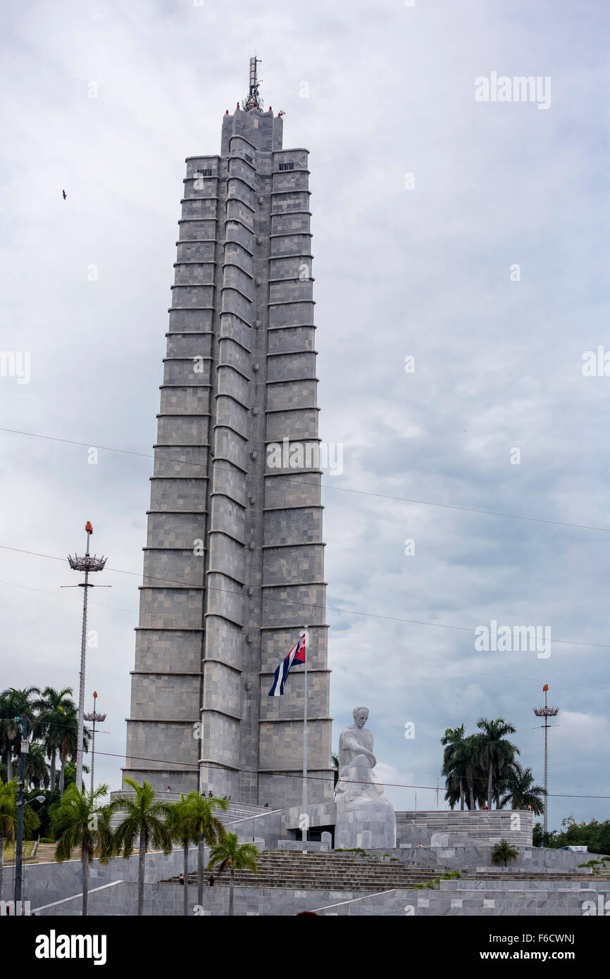 Jose Marti Memorial à la place de la Révolution, nuages épars, ciel bleu, La Havane, La Havane, Cuba, Amérique du Nord, Caraïbes Banque D'Images