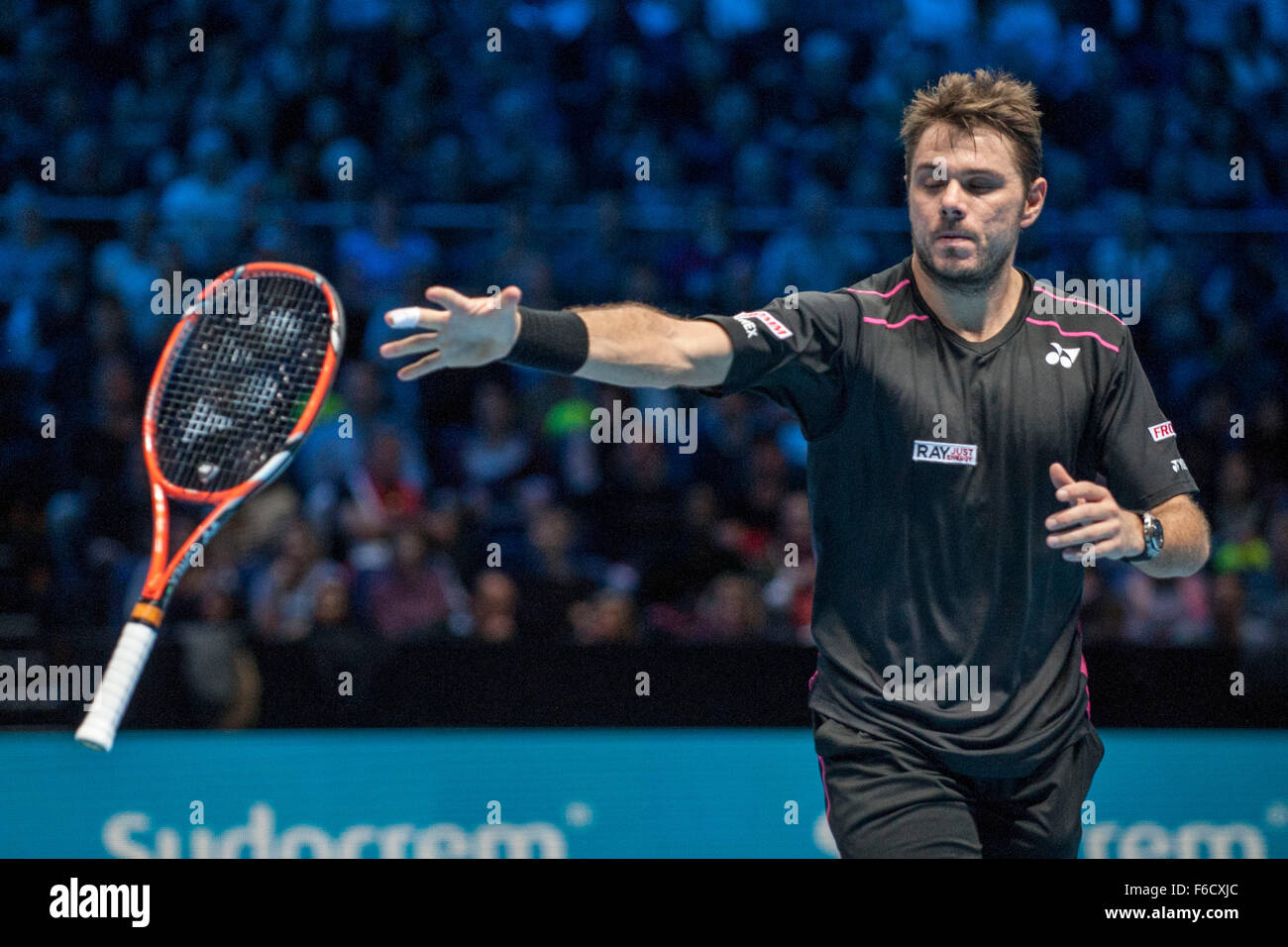 Stan wawrinka raquette Banque de photographies et d'images à haute  résolution - Alamy