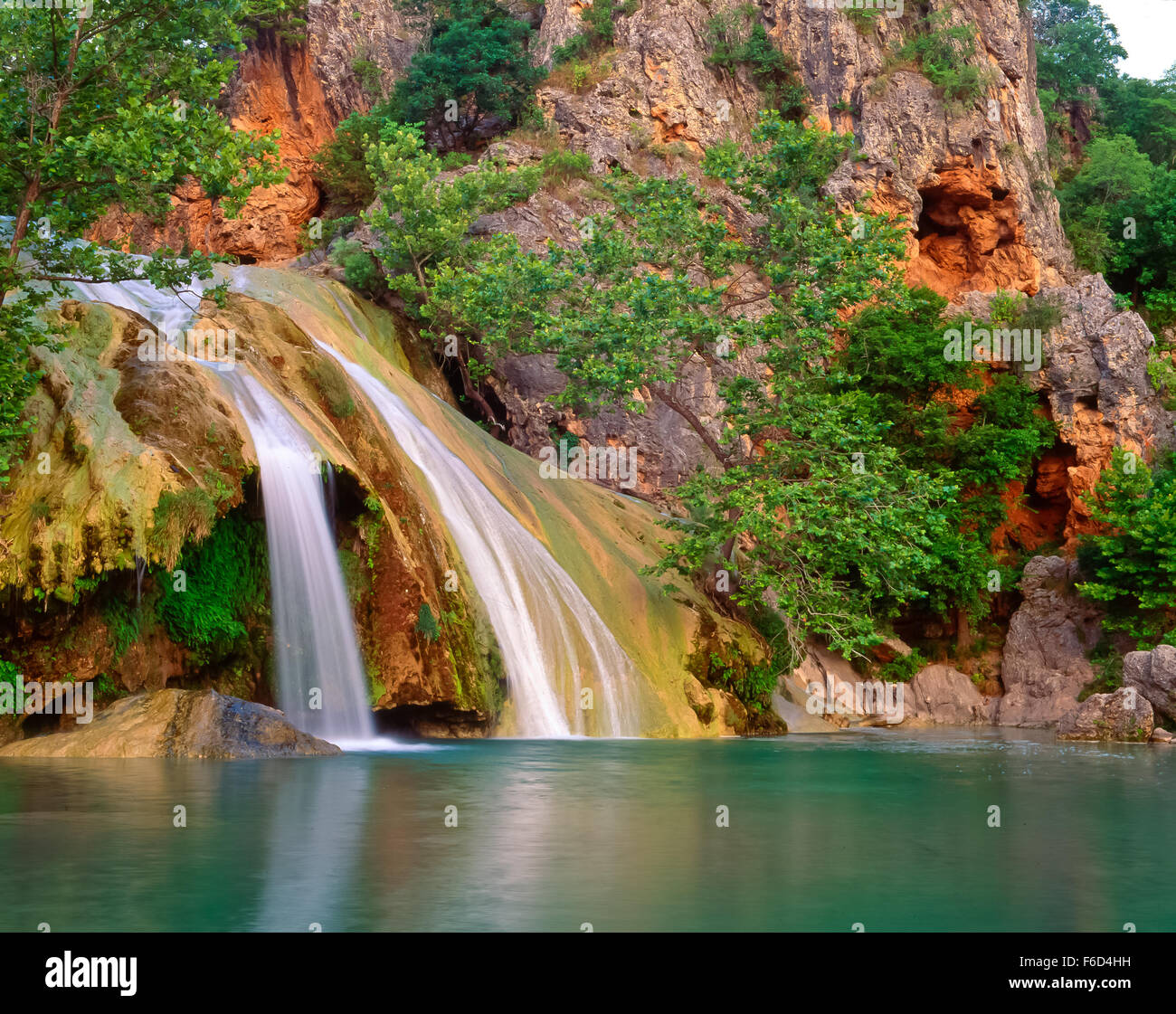 Turner Falls, dans le cadre de montagnes près de Davis, Virginia, est illustré au début de lumière du matin. Banque D'Images