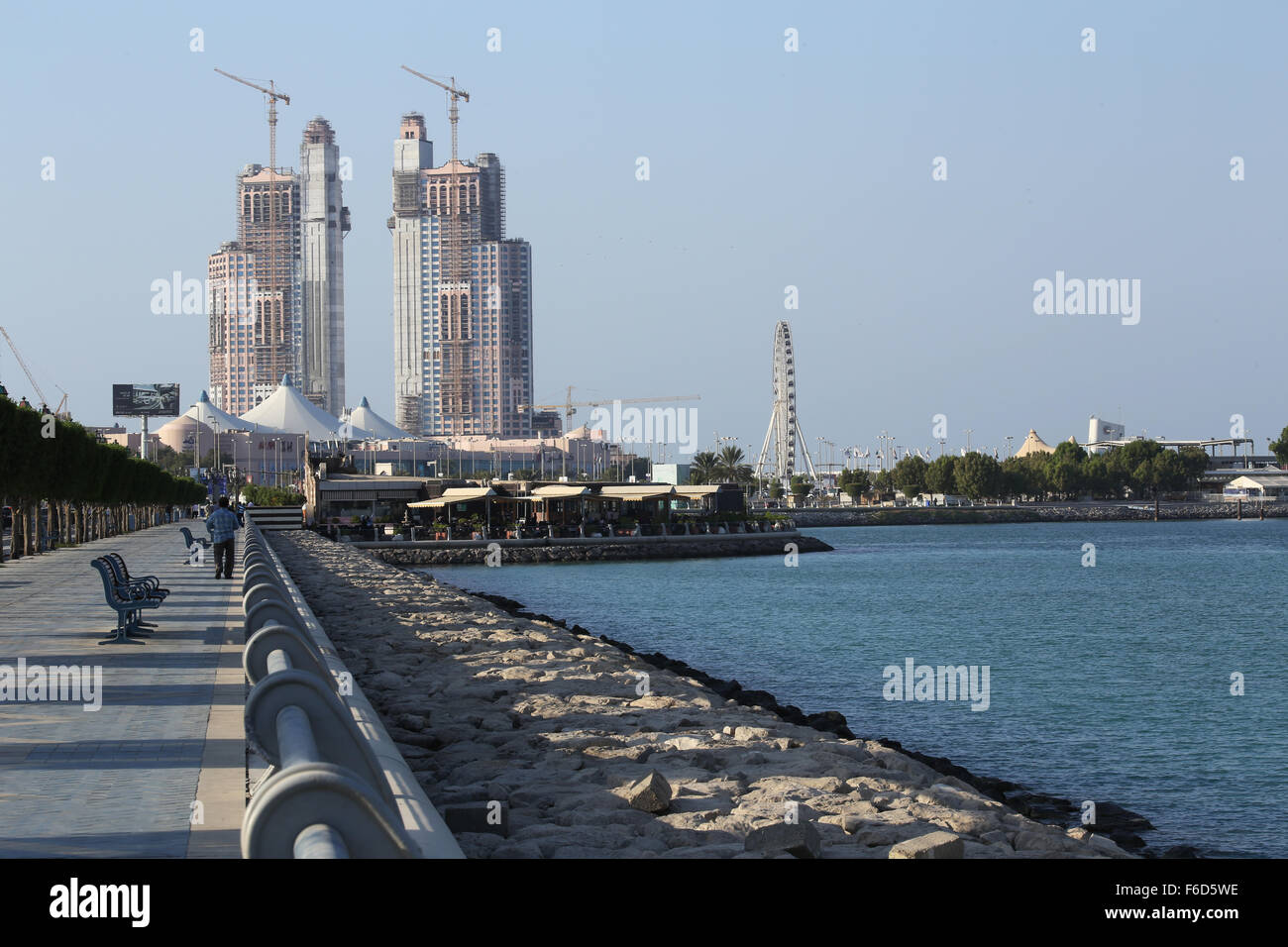 Abu Dhabi Corniche - Marina Beach Road Banque D'Images