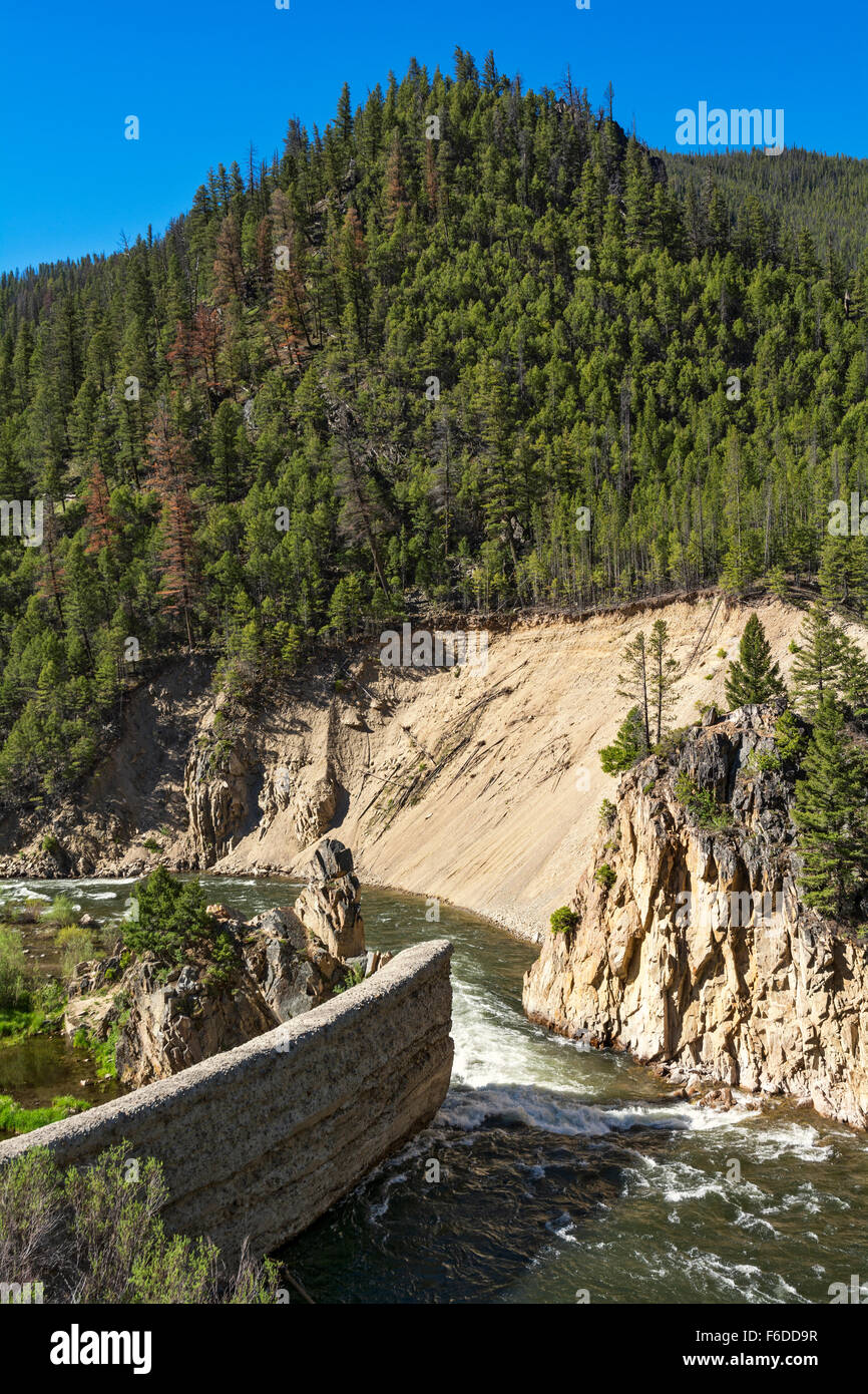 New York, Sunbeam barrage sur la rivière Salmon, à l'embouchure de Yankee Fork Banque D'Images