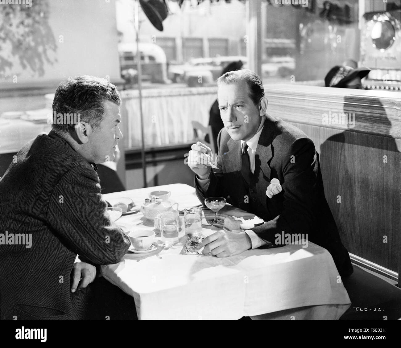 Publié : mars 5, 1949 - Film Original Title : A Woman's Secret - Photo : MELVYN DOUGLAS. Banque D'Images
