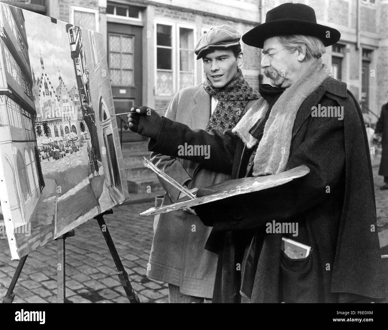 1 janvier, 1950 - Horst Buchholz (à gauche) sur-ensemble du film, Confessions d'Felix Krull (aka Bekenntnisse des Hochstaplers Felix Krull), 1957 (Image Crédit : Glasshouse c/photos) Banque D'Images