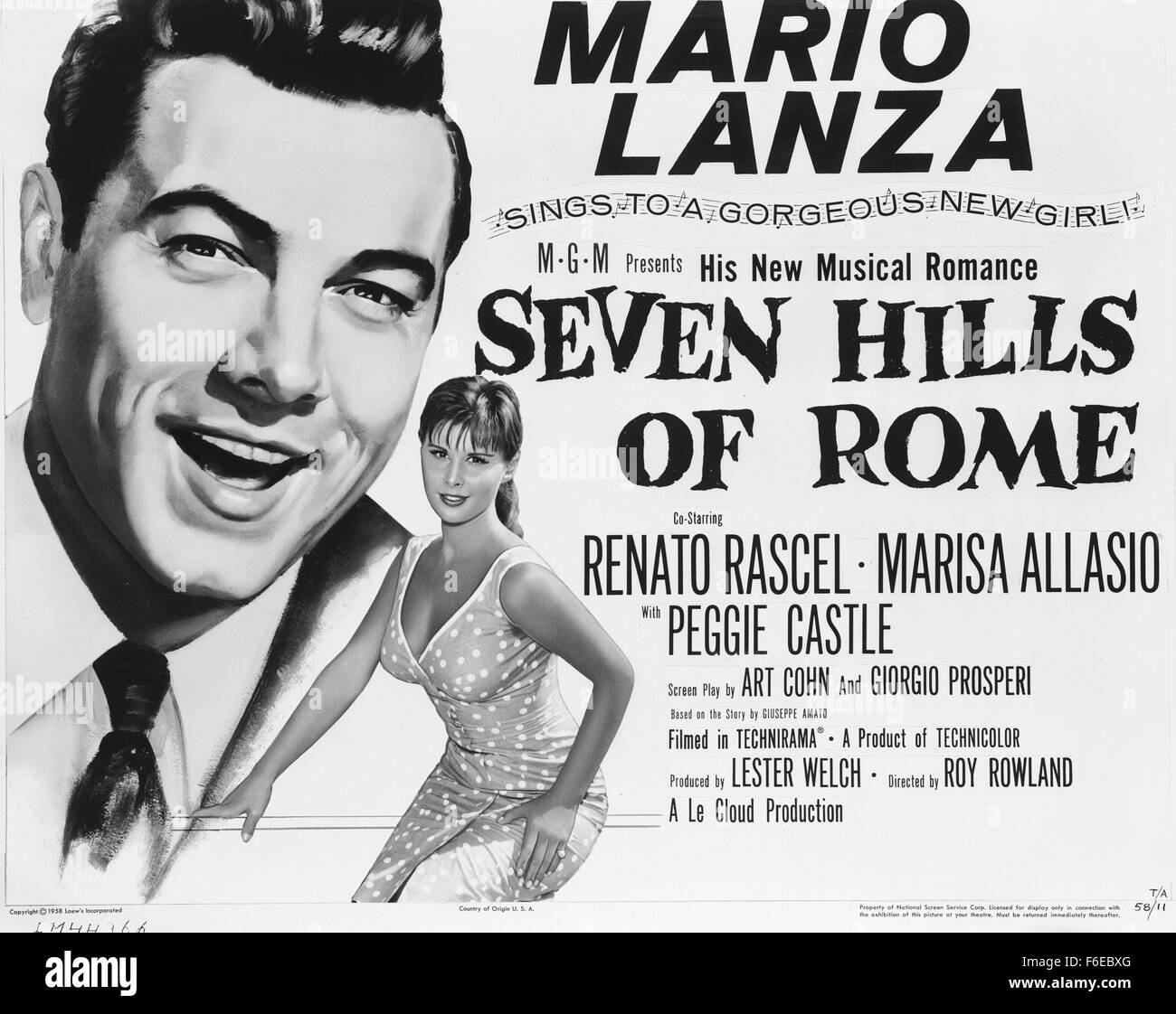 DATE DE SORTIE : Janvier 30, 1958. Titre du film : sept collines de Rome. STUDIO : Titanus. Résumé : sur un train pour Rome, le chanteur Marc Revere répond aux Raffaela italien. Il remarque qu'elle a l'intention de travailler et de vivre chez son oncle. Lorsqu'il lui donne un tour, il s'avère que dit oncle a déplacé vers l'Amérique du Sud. Si Revere lui propose de vivre avec lui à sa cousine, un pianiste impécunieux. Photo : Mario Lanza comme Marc Revere, MARISA ALLASIO Rafaella comme Marini et RENATO RASCEL comme Pepe Bonelli. Banque D'Images