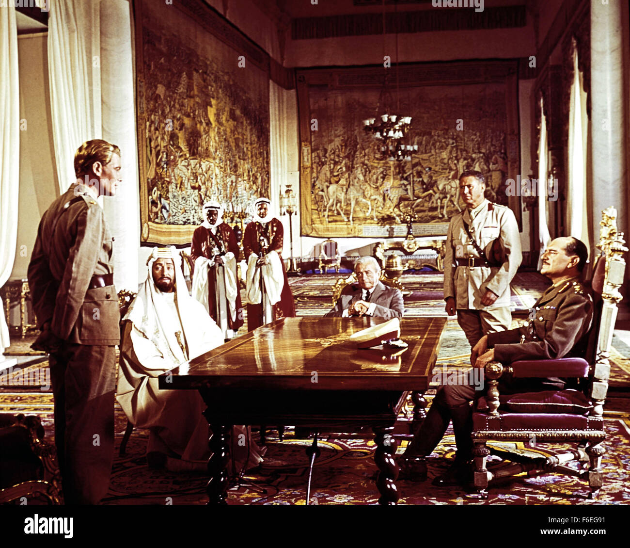 Publié : Décembre 10, 1962 - Titre du film original - Lawerence d'Arabie. Photo : Peter O'TOOLE, Alec Guinness, CLAUDE RAINS, Anthony Quayle. Banque D'Images