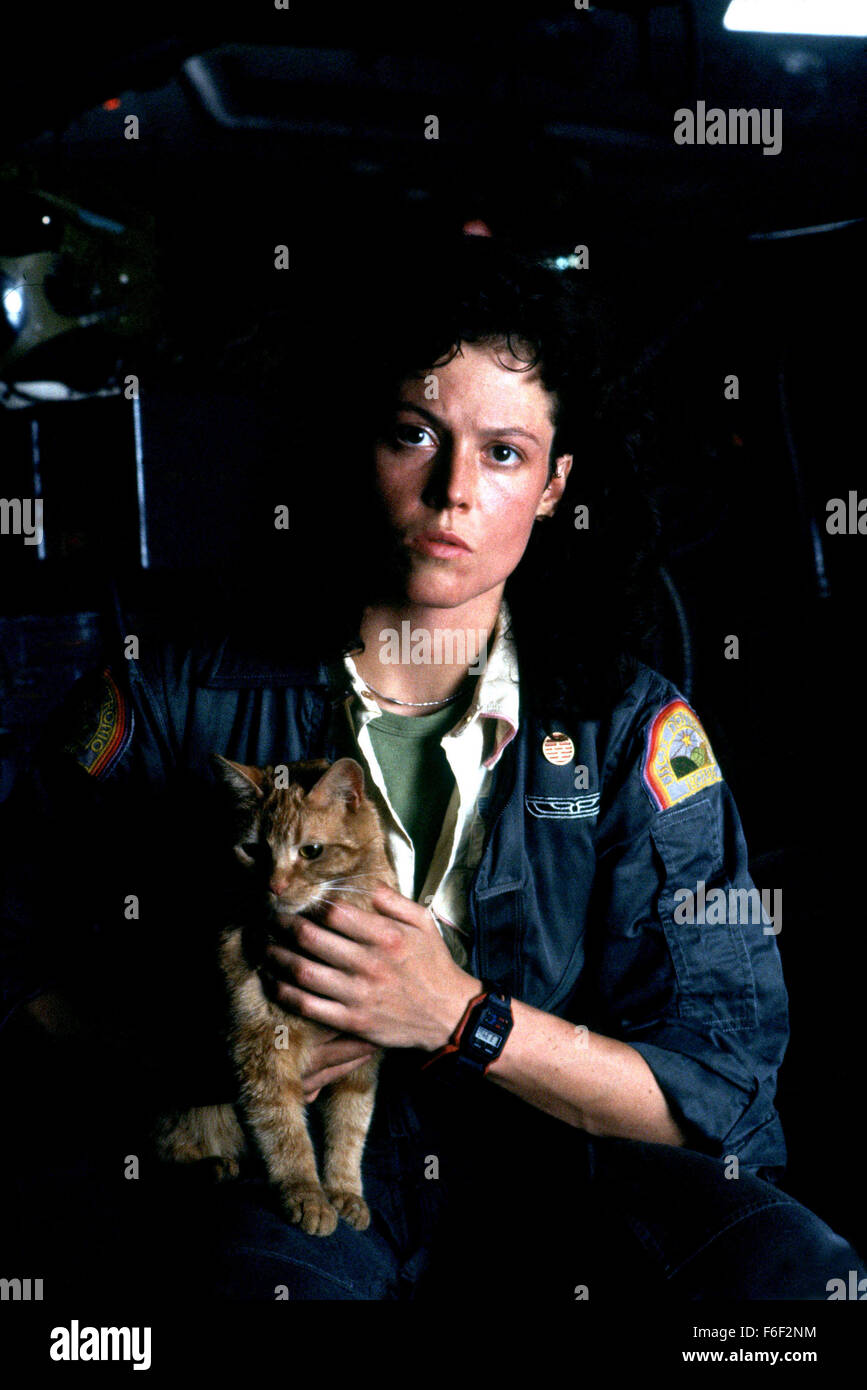 Jul 03, 1979 ; Londres, Royaume-Uni ; Sigourney Weaver stars comme Ripley dans le thriller de science-fiction "étranger : l'administration Cut' réalisé par Ridley Scott. Banque D'Images