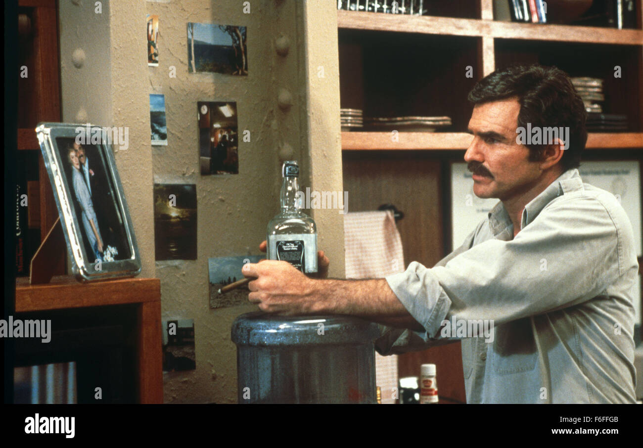 Apr 05, 1988 ; Hollywood, CA, USA ; Burt Reynolds stars comme John L. Sullivan IV dans la comédie 'Switching Satellite' réalisé par Ted Kotcheff. Banque D'Images