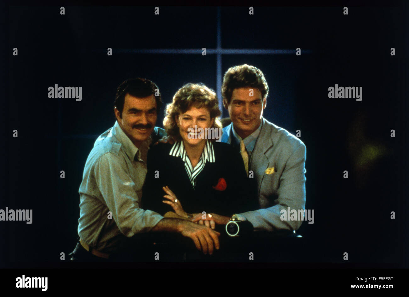 Apr 12, 1988 ; Hollywood, CA, USA ; Burt Reynolds, Kathleen Turner et Christopher Reeve star comme John L. Sullivan IV, Christy Colleran et Blaine Bingham dans la comédie 'Switching Satellite' réalisé par Ted Kotcheff. Banque D'Images