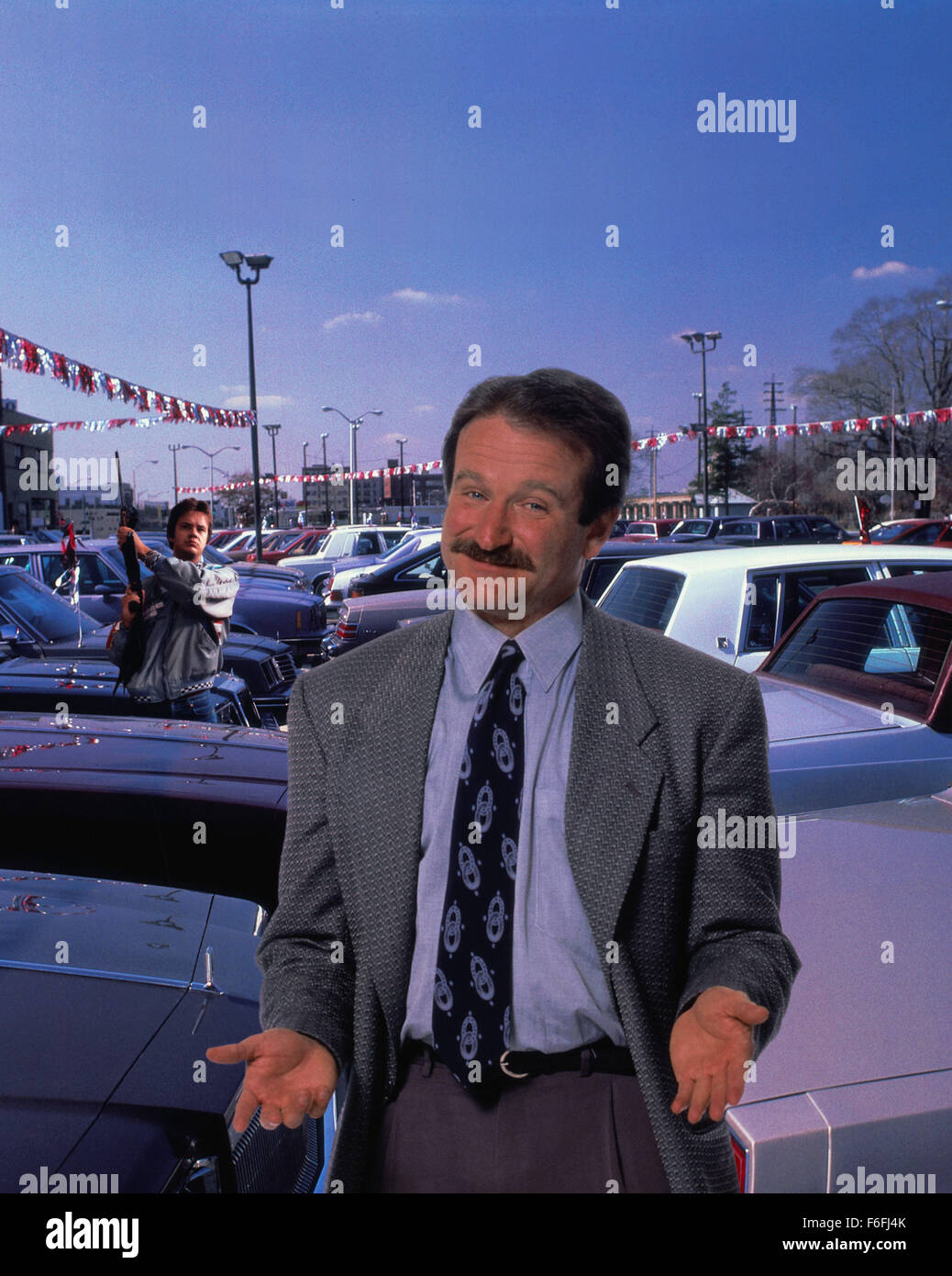 DATE DE SORTIE Mai 18, 1990 TITRE DE LA VIDÉO Cadillac Man Studio Orion Pictures Réalisateur Roger Donaldson PLOT Joes un vendeur de voiture avec un problème.