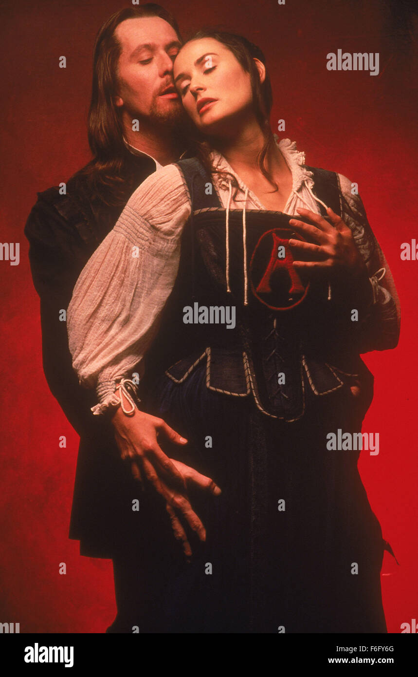 Nov 11, 1994 ; C.-B., Canada ; Acteurs Gary Oldman comme Rev. Arthur Dimmesdale et Demi Moore comme Hester Prynne dans 'The Scarlet Letter'. Réalisé par Roland Joffe. Banque D'Images