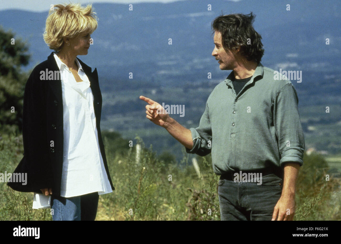 Mai 05, 1995 ; Paris, France ; l'actrice MEG RYAN stars comme Kate et Kevin Kline comme Luc dans le Lawrence Kasdan réalisé comédie romantique, 'French Kiss'. Banque D'Images