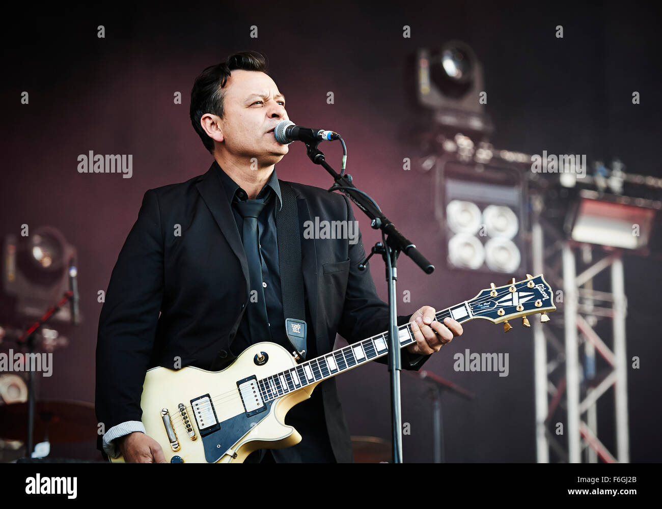 Manic Street Preachers effectuant à une latitude de 19 Festival en juillet 2015. Banque D'Images