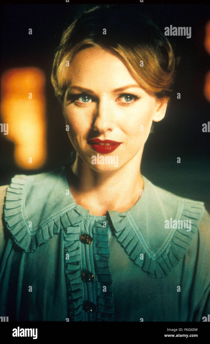 Aug 31, 2001 ; Hollywood, Californie, USA ; l'actrice Naomi Watts stars comme Betty dans le film de David Lynch 'Mulholland Drive', pour lequel il remporte le prix du Meilleur Réalisateur @ le Festival de Cannes 2001.. (Crédit Image : ) Banque D'Images