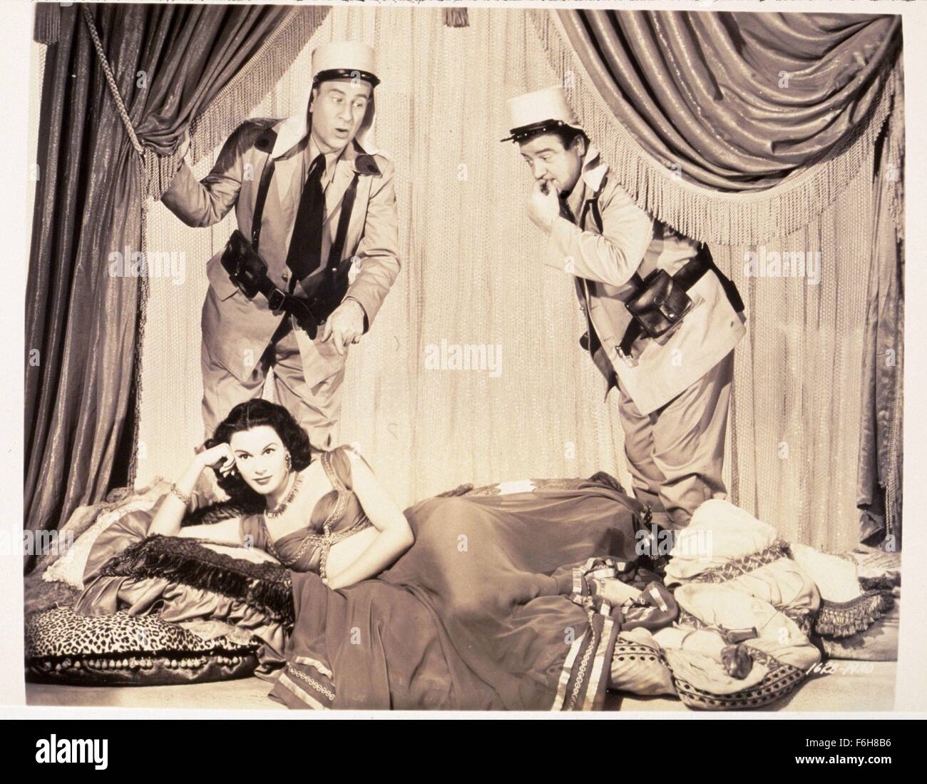 1950, le titre du film : Abbott et Costello dans la légion étrangère, Directeur : CHARLES LAMONT, Studio : UNIV, Photo : BUD ABBOTT, l'habillement, la comédie burlesque), (équipe de comédie, LOU COSTELLO, Légion étrangère (comédie), l'uniforme de la légion étrangère, CHARLES LAMONT. (Crédit Image : SNAP) Banque D'Images
