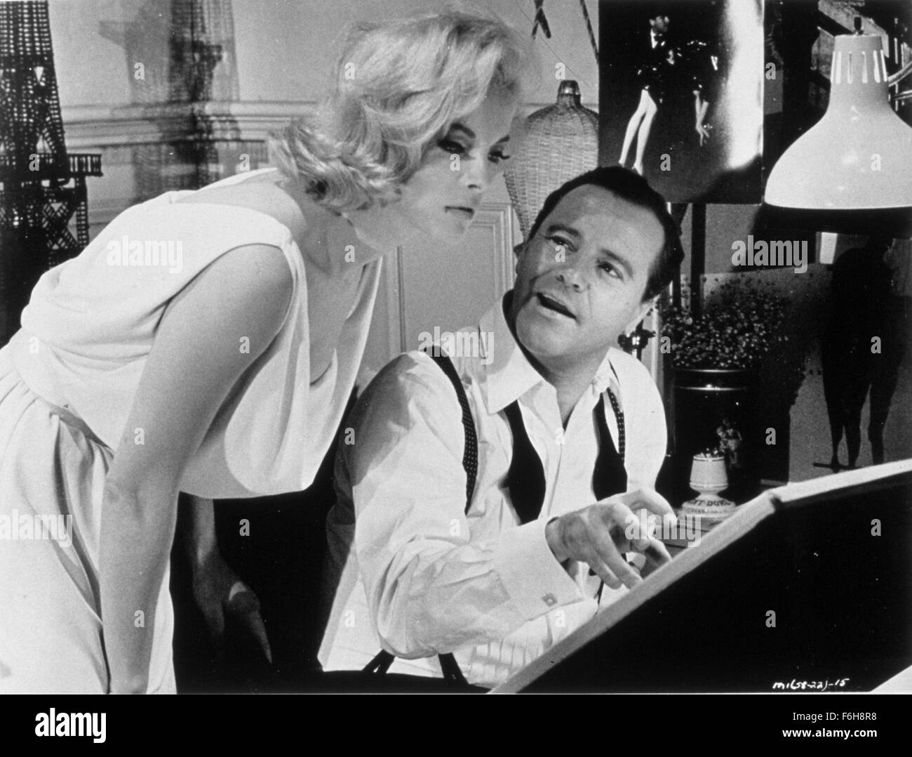 1965, le titre du film : COMMENT LE MEURTRE DE VOTRE FEMME, Directeur : RICHARD QUINE, Studio : COLUMBIA, Photo : Jack Lemmon, Virna Lisi. (Crédit Image : SNAP) Banque D'Images