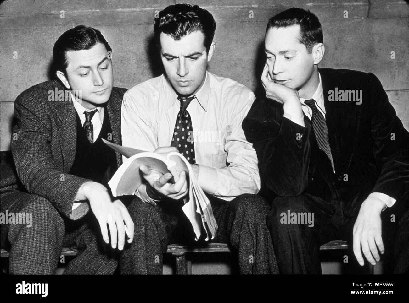 1938, le titre du film : trois camarades, Directeur : FRANK BORZAGE, Studio : MGM, Photo : FRANK BORZAGE, ROBERT TAYLOR, FRANCHOT TONE. (Crédit Image : SNAP) Banque D'Images