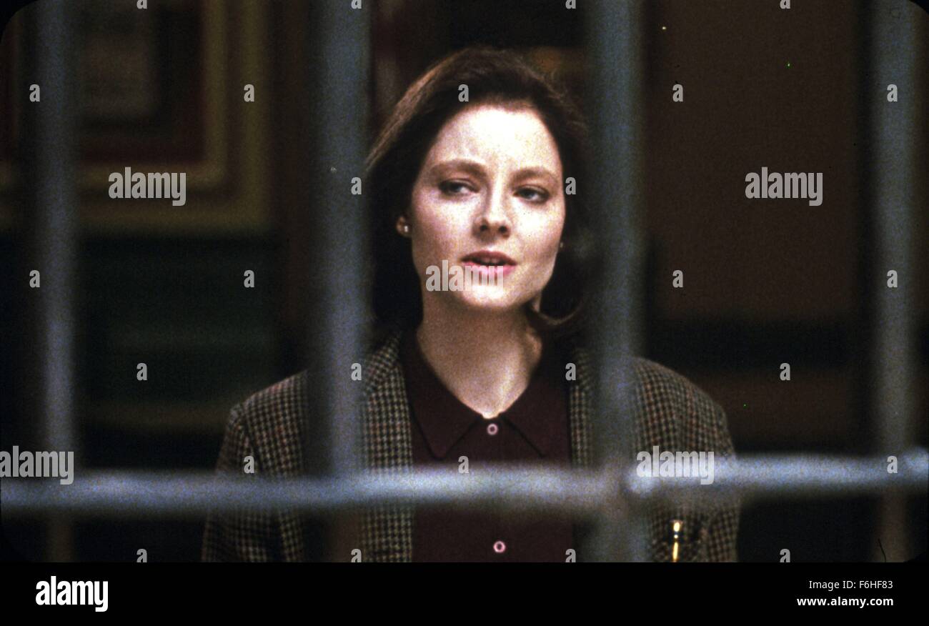 1991, le titre du film : LE SILENCE DES AGNEAUX, Réalisateur : Jonathan Demme, Photo : PRISON, prison, prison, 1991, Jonathan Demme, JODIE FOSTER, le questionnement, derrière les barreaux. (Crédit Image : SNAP) Banque D'Images