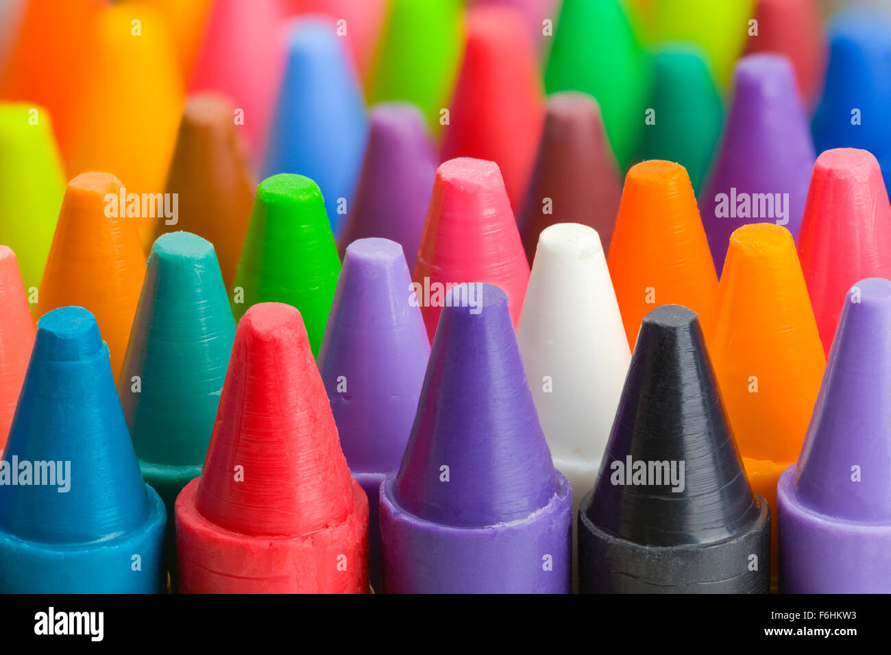 Groupe des tas de Crayons empilés Vue d'en haut. Banque D'Images