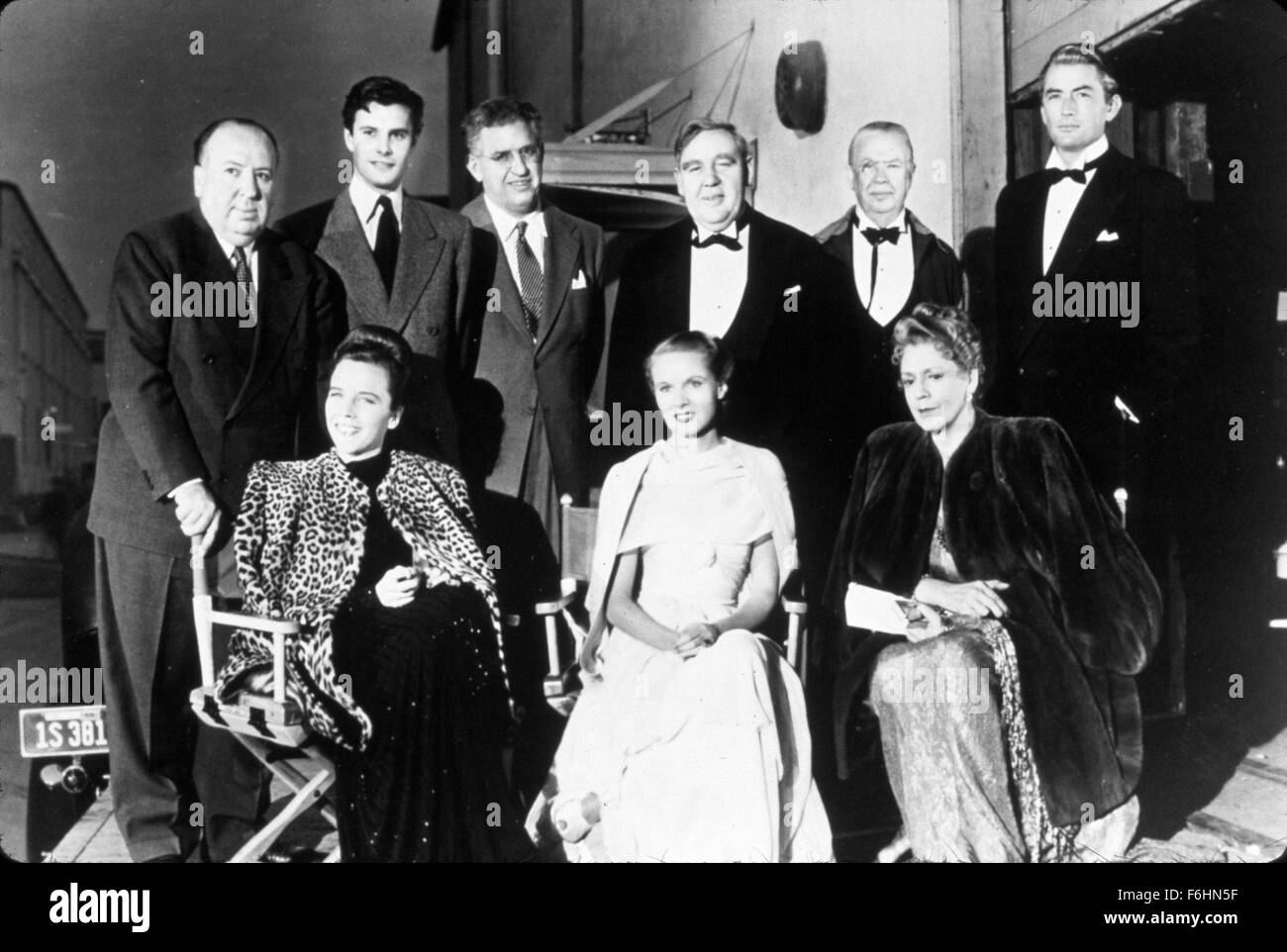 1948, le titre du film : PARADINE CASE, Directeur : Alfred Hitchcock, Studio : SELZNICK, Photo : Ethel Barrymore, CHARLES COBURN, ENSEMBLE, Alfred Hitchcock, LOUIS JOURDAN, Charles Laughton, Gregory Peck, David O SELZNICK, ANN TODD. (Crédit Image : SNAP) Banque D'Images