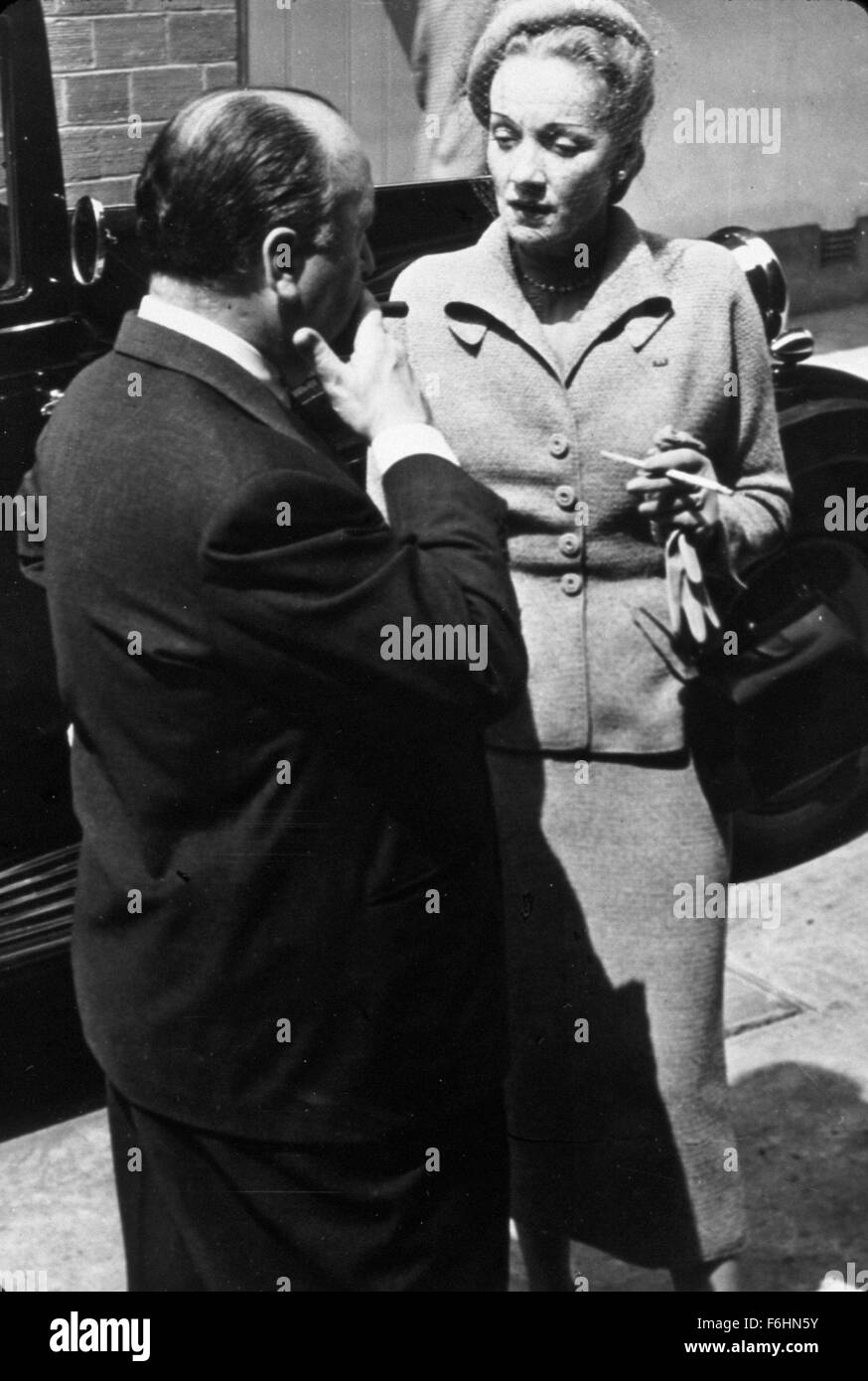 1950, le titre du film : le TRAC, Directeur : Alfred Hitchcock, Studio : WARNER, Photo : Marlene Dietrich. (Crédit Image : SNAP) Banque D'Images