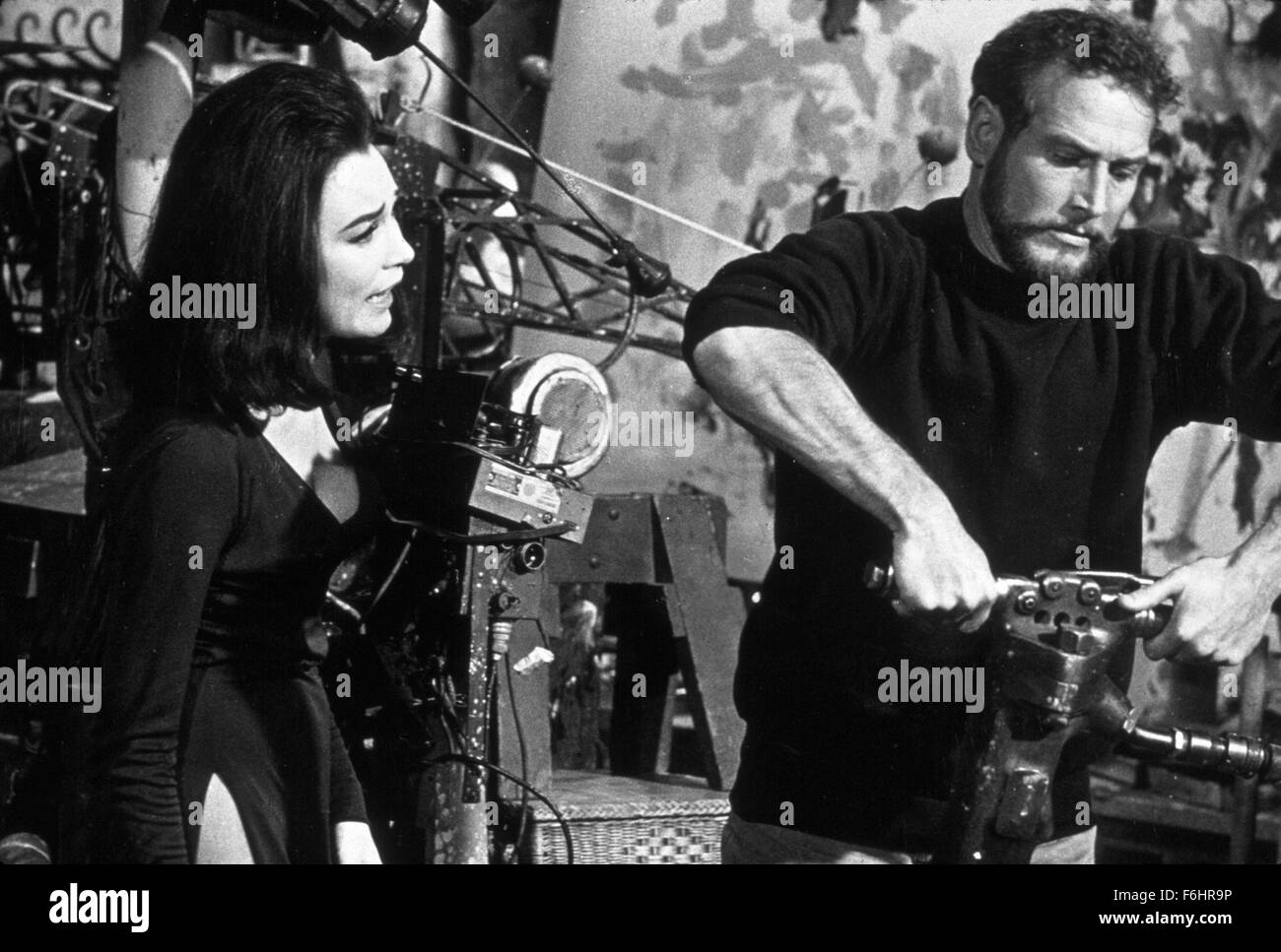 1964, le titre du film : QU'UNE FAÇON DE GO !, Directeur : J. LEE THOMPSON, Studio : FOX, Photo : Shirley MacLAINE, Paul Newman. (Crédit Image : SNAP) Banque D'Images