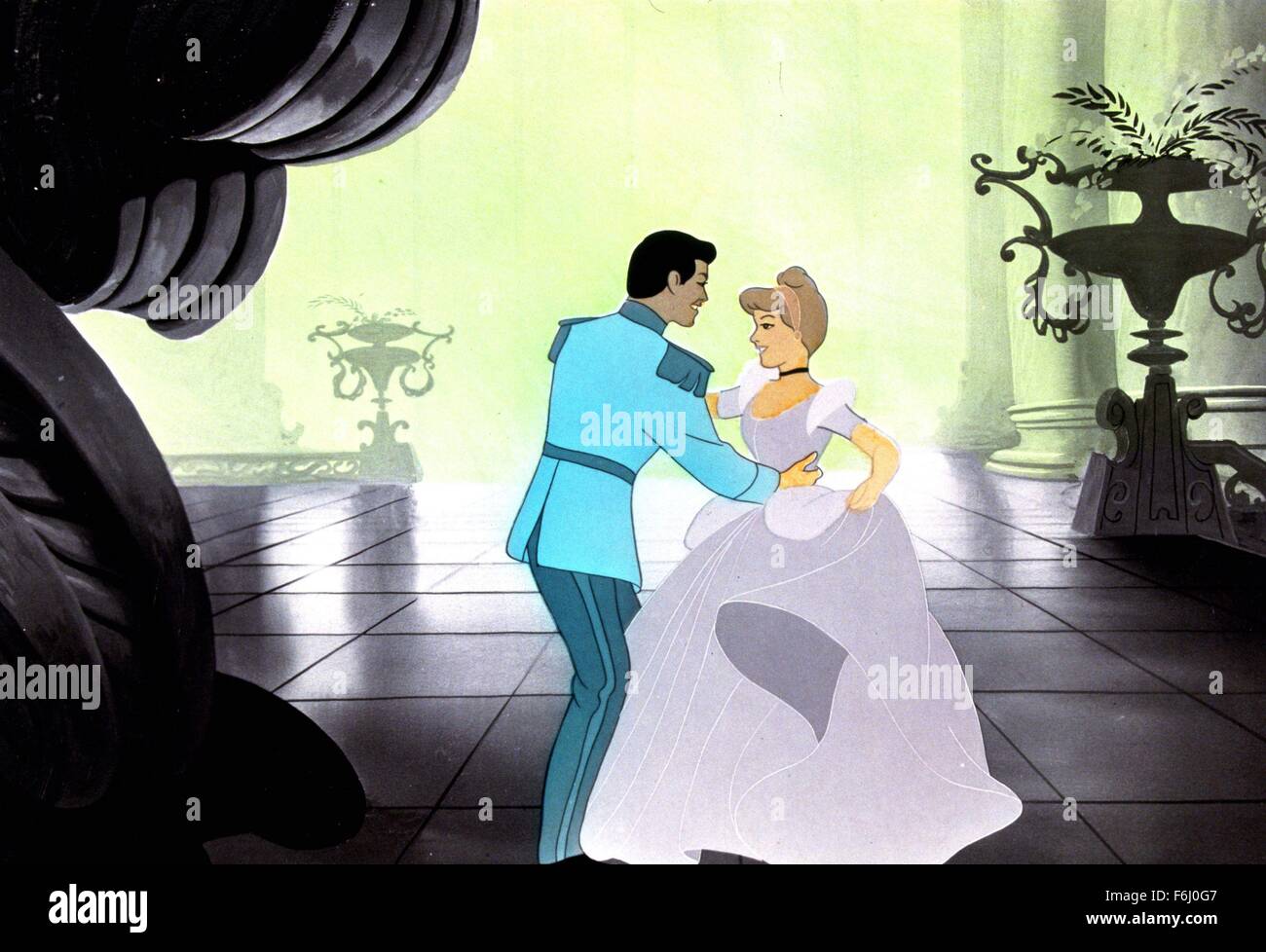 1950, le titre du film : CINDERELLA, Directeur : BEN SHARPSTEEN, Studio : RKO. (Crédit Image : SNAP) Banque D'Images