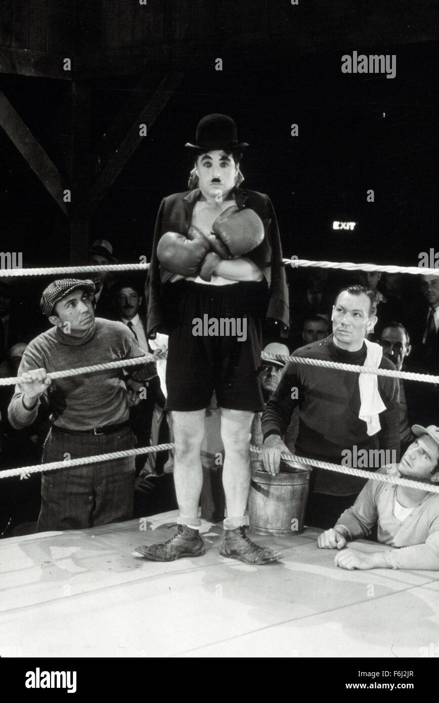 1931, le titre du film : City Lights, Réalisateur : Charles Chaplin, Studio  : United Artists, Photo : Boxe, Charles Chaplin, LE SPORT. (Crédit Image :  SNAP Photo Stock - Alamy