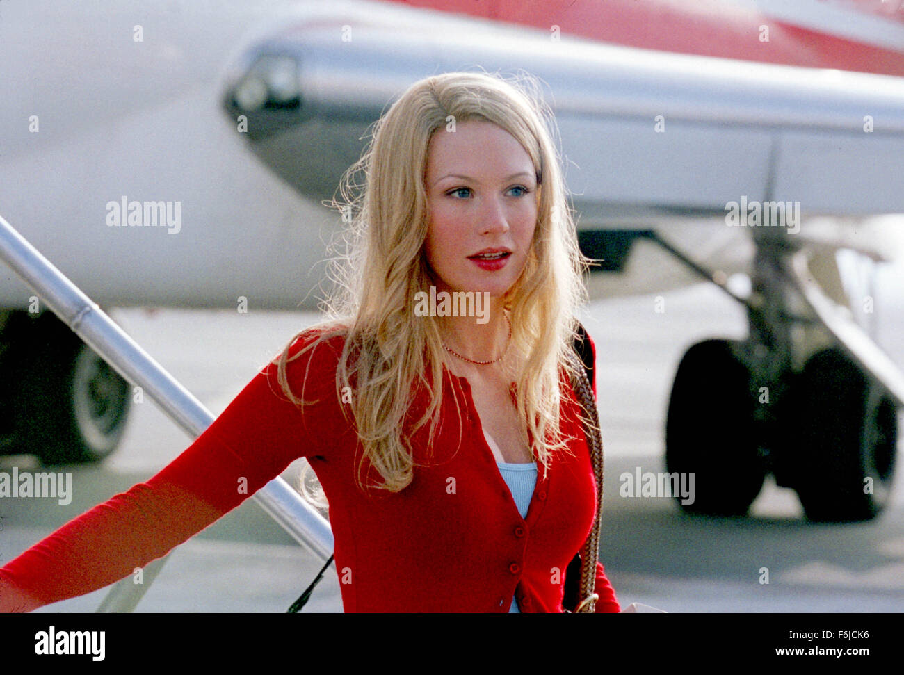 DATE DE SORTIE : Juillet 24, 2003. Titre du film : American Wedding. STUDIO : Universal Studios. Résumé : Le troisième film de la série American Pie porte sur le mariage de Jim et Michelle et la collecte de leurs familles et amis, y compris Jim's de vieux amis de l'école secondaire et de Michelle petite soeur. Sur la photo : JANUARY JONES comme Cadence. Banque D'Images