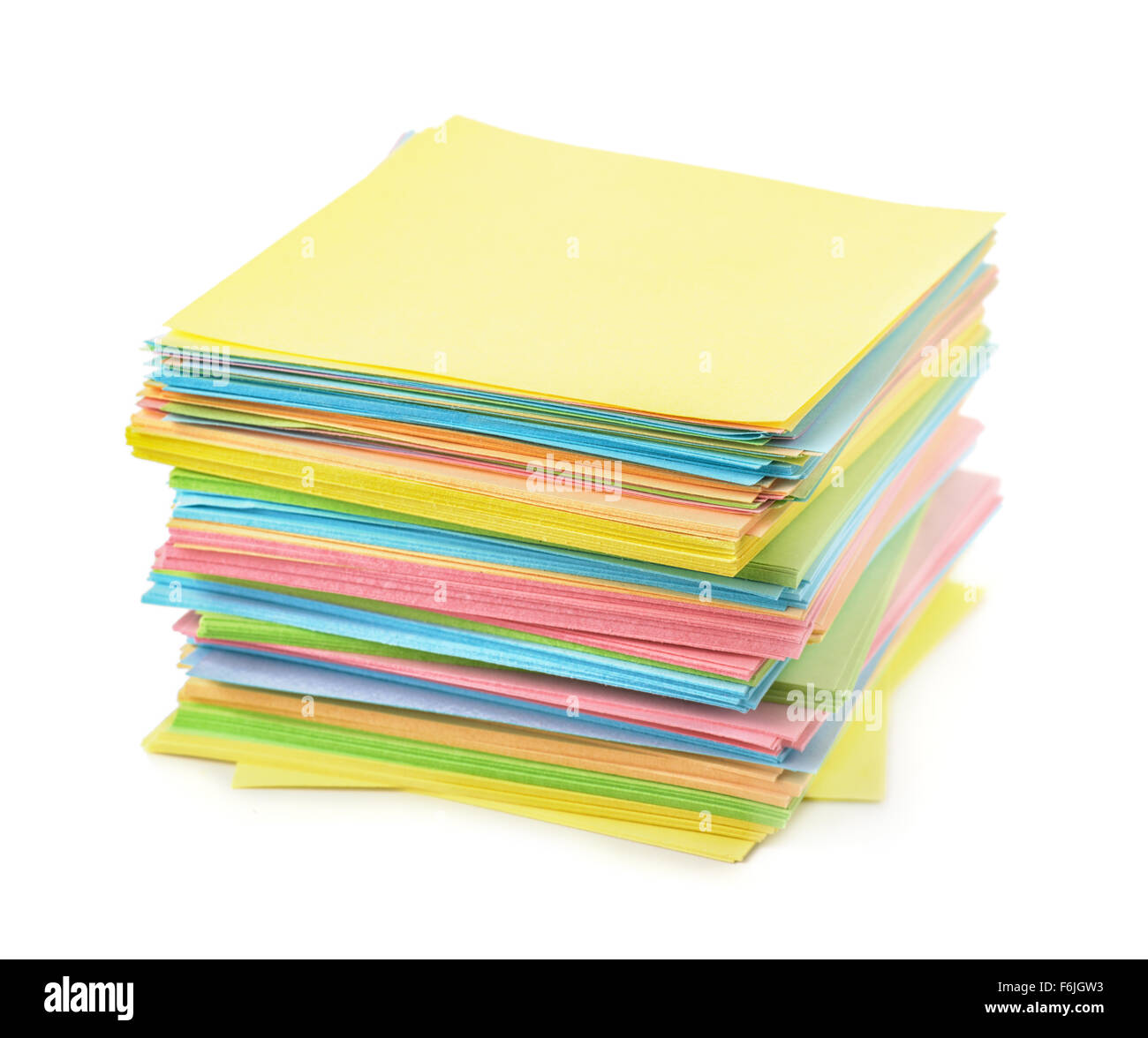 Pile de papier couleur note isolated on white Banque D'Images