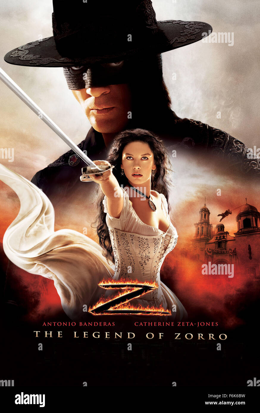 DATE DE SORTIE : Octobre 28, 2005 TITRE DE FILM : La Légende de Zorro STUDIO : Columbia Pictures PLOT : Le légendaire Zorro va au loin sur une autre aventure de protéger l'avenir de la Californie et de ses citoyens. Cette fois, il lutte contre les méchants avec l'aide de sa belle épouse, Elena, et leur jeune fils précoce, Joaquin. Alejandro De LaVega est déchiré entre deux mondes, sa vie comme Zorro et sa vie comme un homme de famille. Réalisé par Martin Campbell. Sur la photo : Film l'affiche avec les titres. (Crédit Image : c Columbia Pictures/photos) Banque D'Images