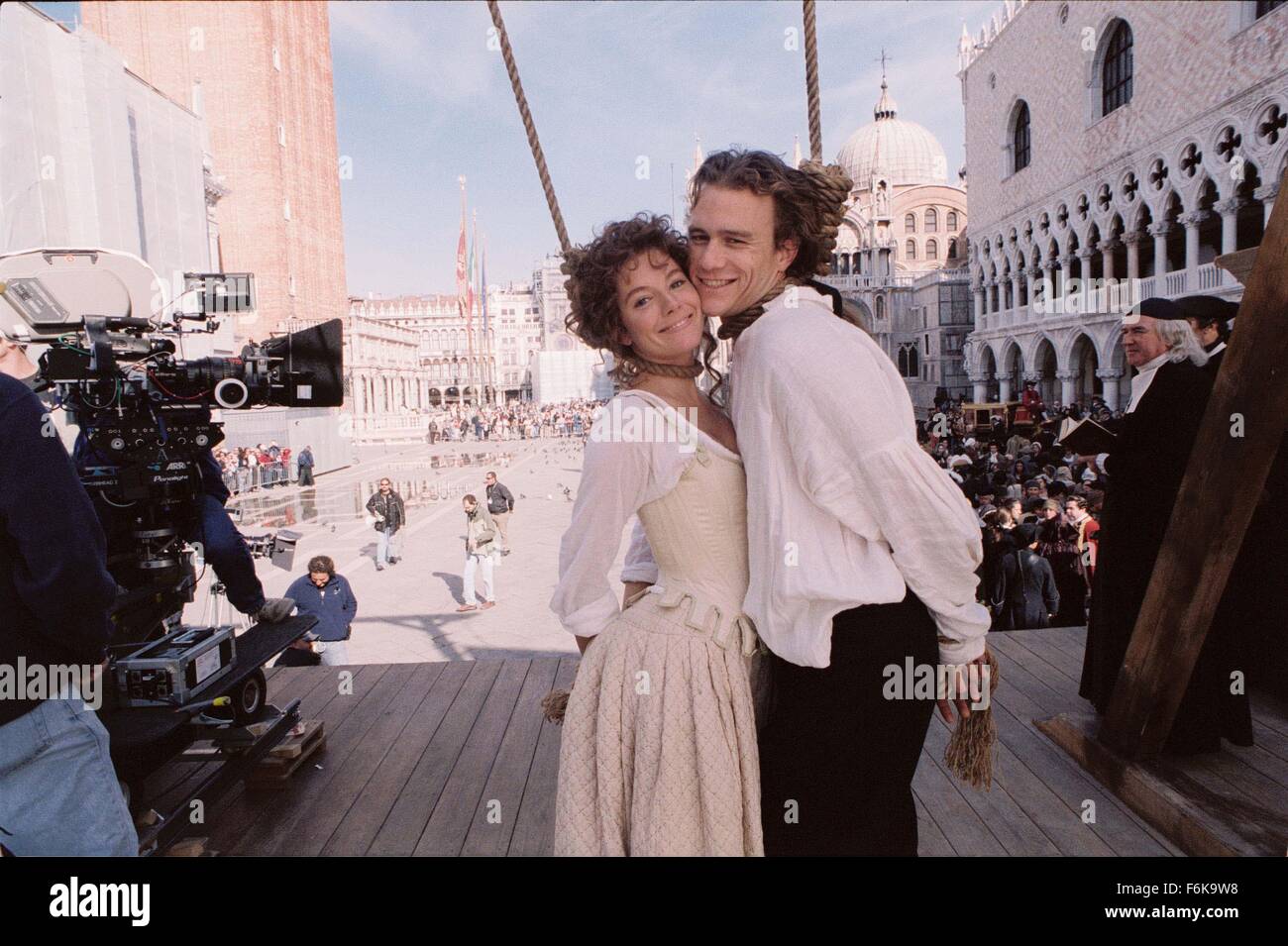 Publié : Sep 3, 2005 - Film Original Title : Casanova. Sur la photo : Sienna Miller stars comme Francesca Bruni et Heath Ledger comme Casanova. Banque D'Images