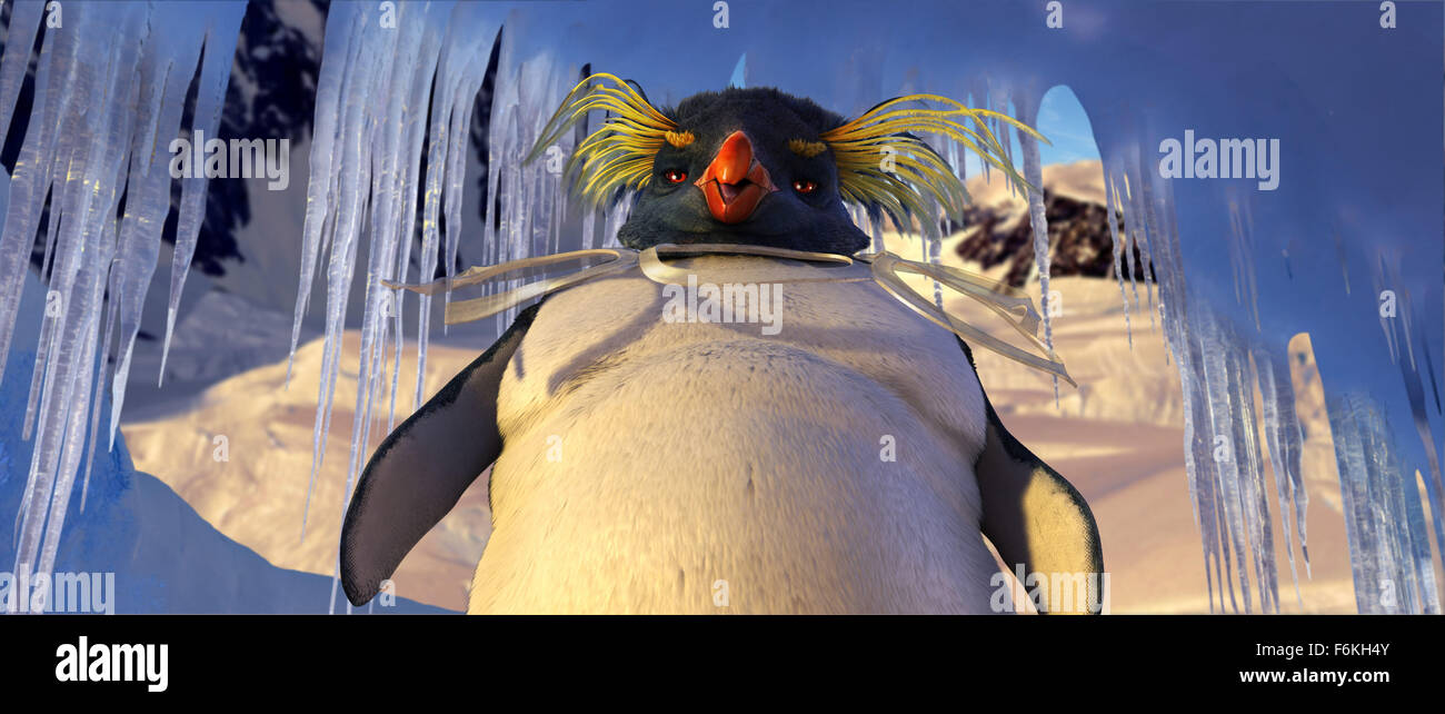 DATE DE SORTIE : Novembre 17, 2006. Titre du film : Happy Feet. Réalisateur : George Miller. STUDIO : Village Roadshow Pictures. Résumé : Dans le monde des manchots empereurs, qui trouvent leurs compagnons d'âme à travers la chanson, un pingouin est né qui ne peut pas chanter. Mais il suffit de toucher quelque chose danse féroce ! Sur la photo : Lovelace (voix de ROBIN WILLIAMS) regarde vers le bas sur les citoyens de la Terre Adélie du haut de son tas de cailloux. Banque D'Images DATE DE SORTIE : Novembre 17, 2006. Titre du film : Happy Feet. Réalisateur : George Miller. STUDIO : Village Roadshow Pictures. Résumé : Dans le monde des manchots empereurs, qui trouvent leurs compagnons d'âme à travers la chanson, un pingouin est né qui ne peut pas chanter. Mais il suffit de toucher quelque chose danse féroce ! Sur la photo : Lovelace (voix de ROBIN WILLIAMS) regarde vers le bas sur les citoyens de la Terre Adélie du haut de son tas de cailloux. Banque D'Images