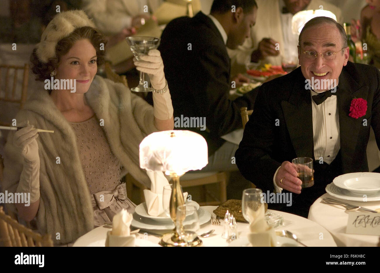 Oct 28, 2006 ; Los Angeles, CA, USA ; DATE DE SORTIE : 8 septembre 2006. Réalisateur : Allen Coulter. Entreprise : Focus Features. Résumé : L'exploration convaincante de la renommée et de l'identité, inspiré par l'un des plus célèbres d'Hollywood, des mystères. L'histoire suit un détective privé des années 50, qui enquête sur la mort mystérieuse de 'Superman' star George Reeves, met au jour des connexions inattendues à sa propre vie comme l'affaire devient plus personnelle. L'affaire torride Reeves a eu avec la femme d'un cadre d'un studio pourrait détenir la clé de la vérité. Photo : Diane Lane et Bob Hoskins. Crédit obligatoire : Photo par Geor Banque D'Images