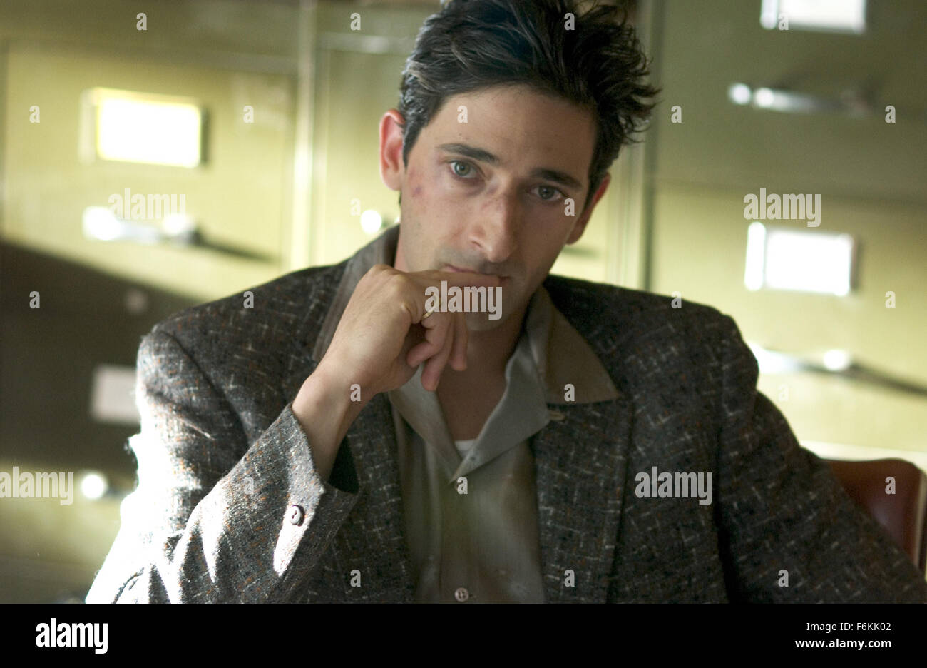 Sep 05, 2006 ; Los Angeles, CA, USA ; DATE DE SORTIE : 8 septembre 2006. Réalisateur : Allen Coulter. Entreprise : Focus Features. Résumé : L'exploration convaincante de la renommée et de l'identité, inspiré par l'un des plus célèbres d'Hollywood, des mystères. L'histoire suit un détective privé des années 50, qui enquête sur la mort mystérieuse de 'Superman' star George Reeves, met au jour des connexions inattendues à sa propre vie comme l'affaire devient plus personnelle. L'affaire torride Reeves a eu avec la femme d'un cadre d'un studio pourrait détenir la clé de la vérité. Sur la photo : Adrien Brody. Crédit obligatoire : Photo de George Kraychyk/Foc Banque D'Images