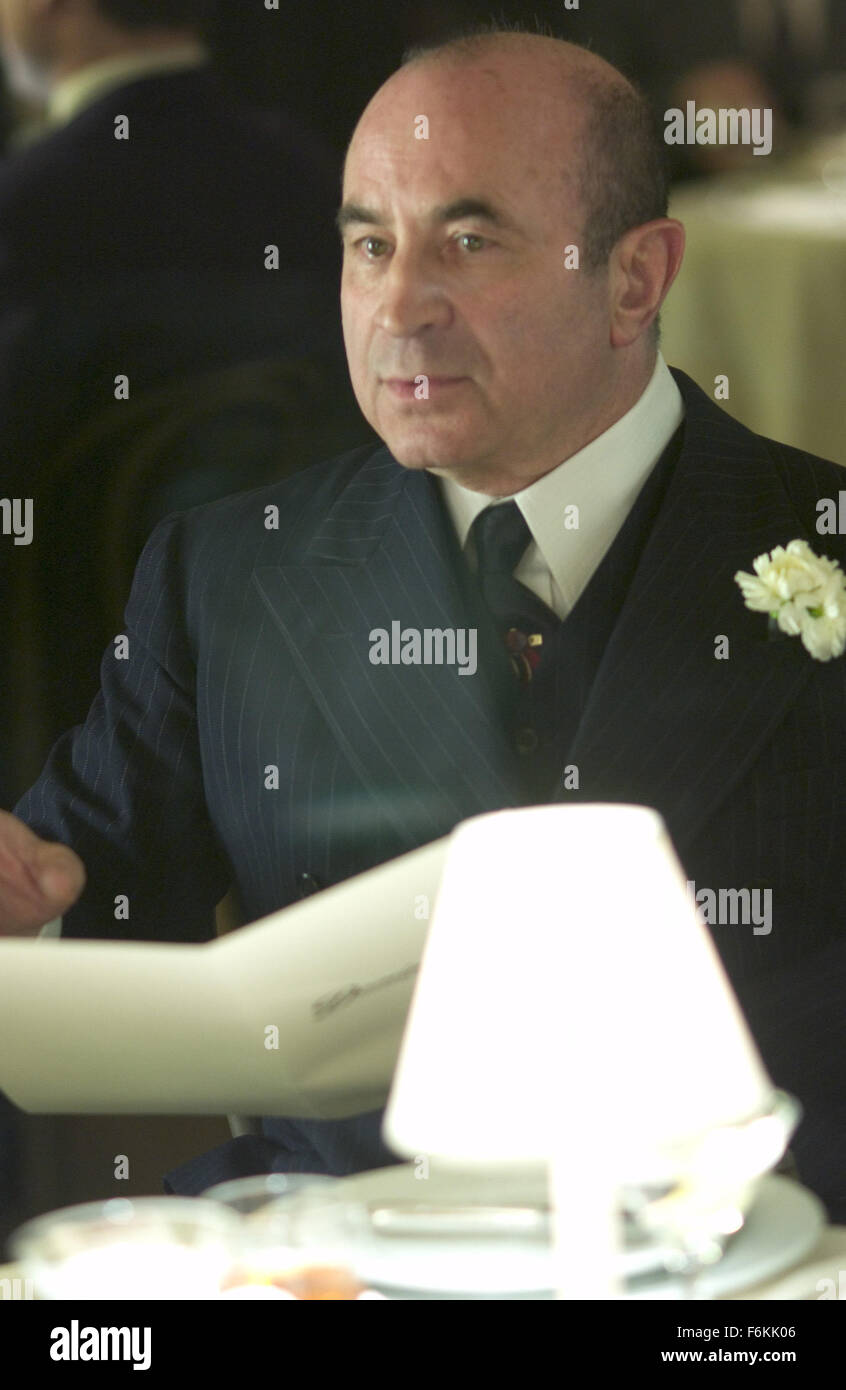 Sep 05, 2006 ; Los Angeles, CA, USA ; DATE DE SORTIE : 8 septembre 2006. Réalisateur : Allen Coulter. Entreprise : Focus Features. Résumé : L'exploration convaincante de la renommée et de l'identité, inspiré par l'un des plus célèbres d'Hollywood, des mystères. L'histoire suit un détective privé des années 50, qui enquête sur la mort mystérieuse de 'Superman' star George Reeves, met au jour des connexions inattendues à sa propre vie comme l'affaire devient plus personnelle. L'affaire torride Reeves a eu avec la femme d'un cadre d'un studio pourrait détenir la clé de la vérité. Photo : Bob Hoskins. Crédit obligatoire : Photo de George Kraychyk/Focu Banque D'Images