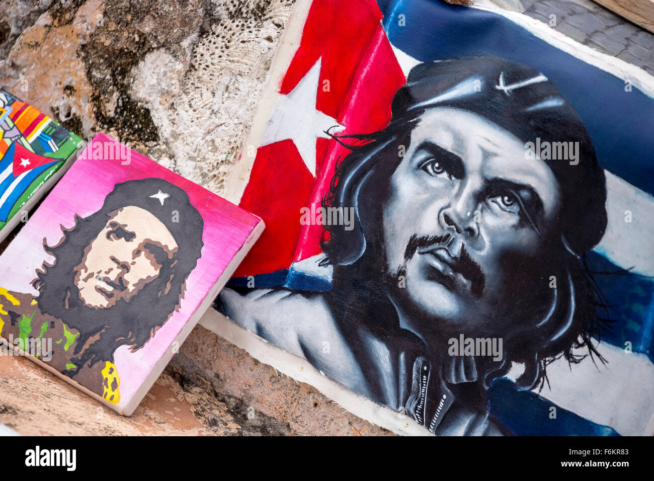 Image Ernesto Che Guevara et la peinture, avant de drapeau cubain, peinture à l'huile de Che, souvenirs, scène de rue, La Habana, Cuba, Banque D'Images